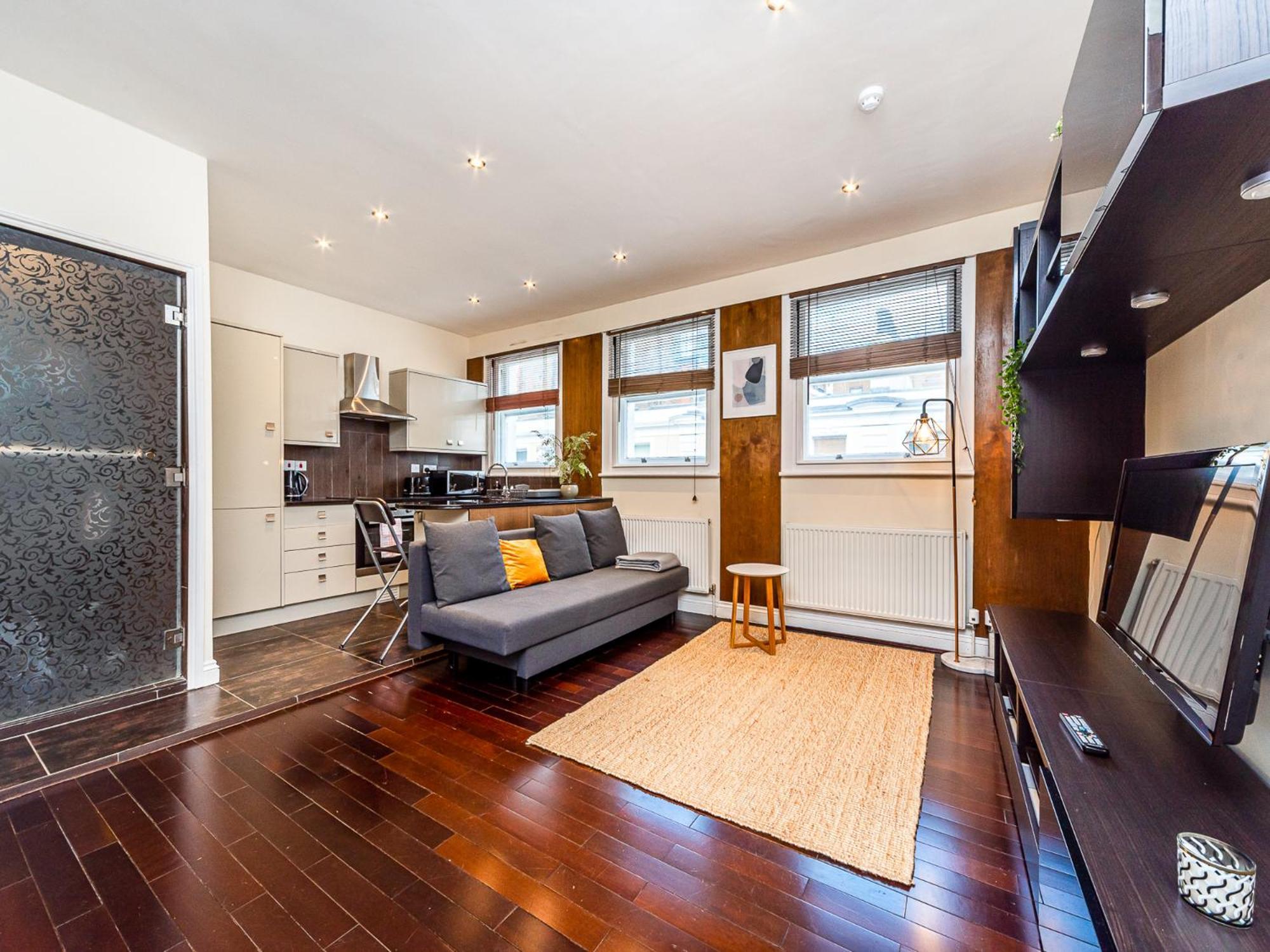Pass The Keys West End Apartment Near Tottenham Court Road Лондон Екстер'єр фото